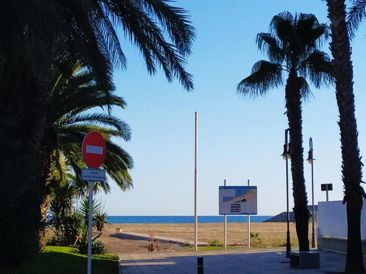 Encantador Apartamento Frente A La Playa De Bara Roda de Bará Exterior foto